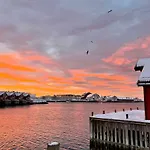 Anker Brygge 5*