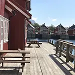 Anker Brygge Otel Svolvær