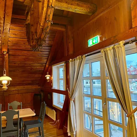Anker Brygge 5*