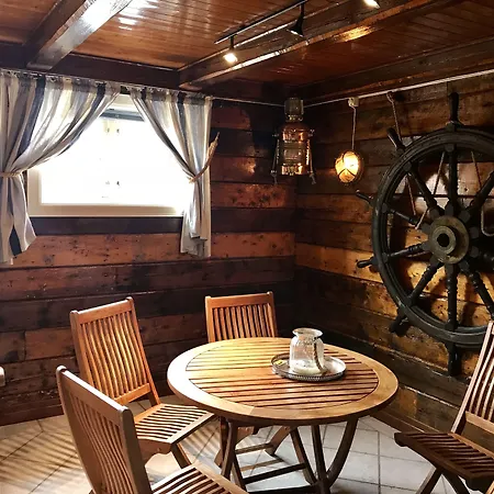 Anker Brygge Otel Svolvær