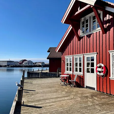 Anker Brygge 5*